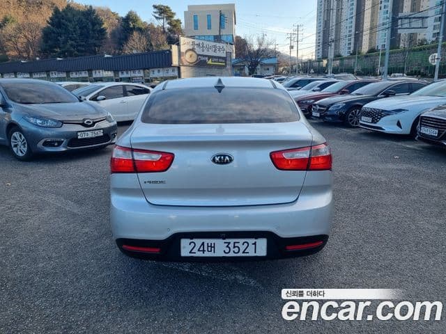Kia All New Pride Deluxe, 2014 6