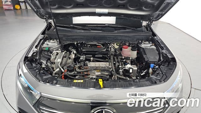 Mercedes-Benz EQB X243 AMG Line, 2022 6