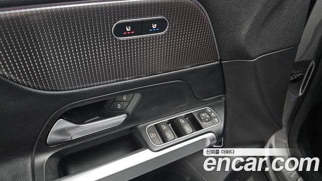 Mercedes-Benz EQB X243 AMG Line, 2022 18