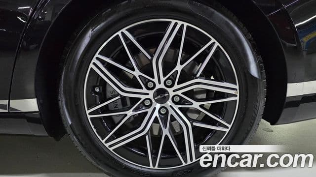 Genesis G90 (RS4) бензин 3.5 турбо AWD, 2023 18