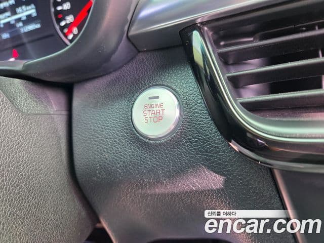 Kia K5 гибрид 2세대 Noblesse, 2017 15