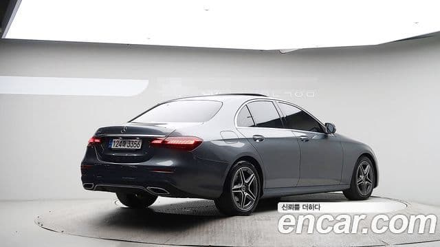 Mercedes-Benz E-класс W213 AMG Line, 2023 4