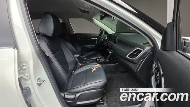 Kia The / новый New Seltos Signature, 2023 10