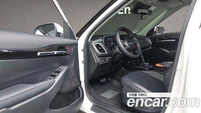 Kia The / новый New Seltos Signature, 2023 11