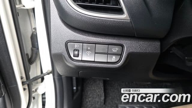 Kia The / новый New Seltos Signature, 2023 12