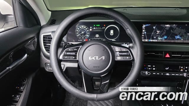 Kia The / новый New Seltos Signature, 2023 13