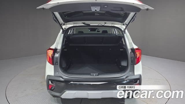 Kia The / новый New Seltos Signature, 2023 20