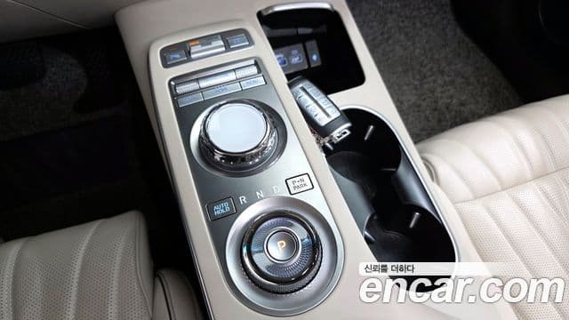 Genesis GV70, 2021 9