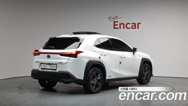 Lexus UX250h, 2019 2