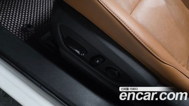 Lexus UX250h, 2019 17