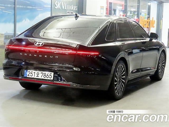 Hyundai Grandeur (GN7) Calligraphy, 2023 4