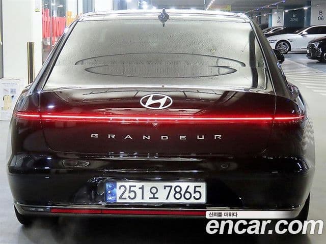 Hyundai Grandeur (GN7) Calligraphy, 2023 все фото