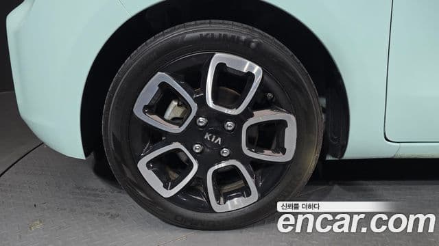 Kia The / новый New Ray Signature, 2021 все фото