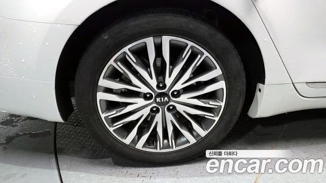 Kia K7 Premier гибрид Noblesse, 2021 все фото