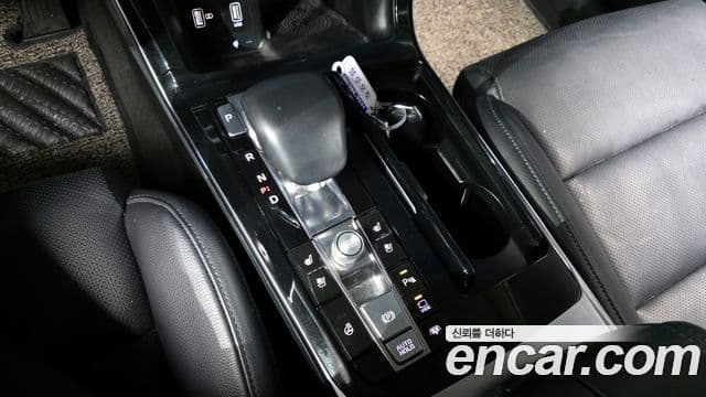 Kia K7 Premier гибрид Noblesse, 2021 9