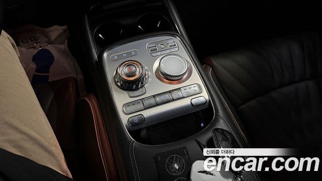 Genesis G90 (RS4) бензин 3.5 турбо AWD, 2023 11