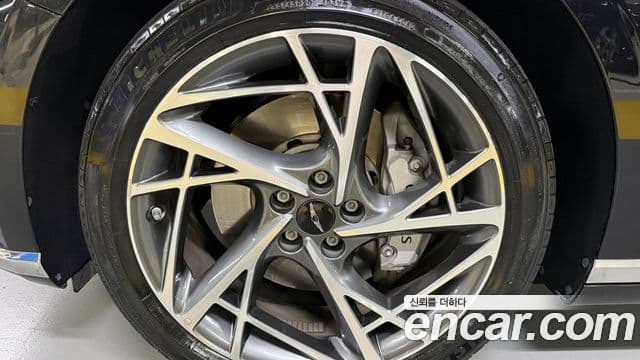 Genesis G90 (RS4) бензин 3.5 турбо AWD, 2023 17