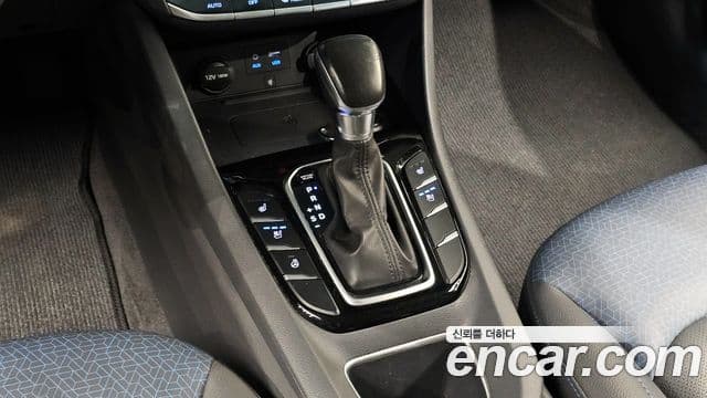 Hyundai Ioniq гибрид, 2017 9