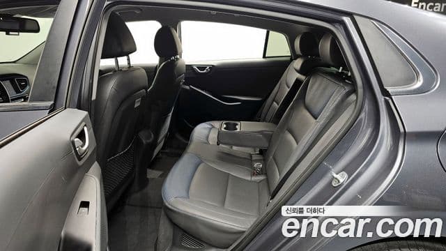 Hyundai Ioniq гибрид, 2017 12