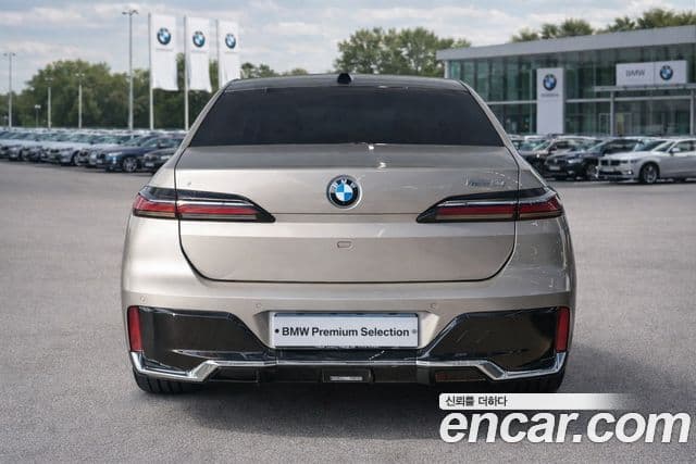 BMW i7 (G70) eDrive 50 M Sport, 2024 3