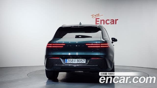 Genesis GV70, 2021 4