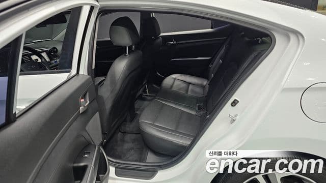 Hyundai Avante AD 1.6 GDI Value Plus, 2018 12