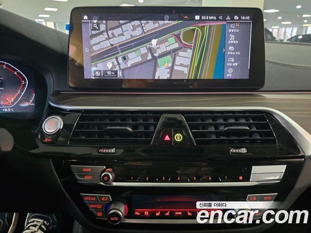 BMW 5시리즈 (G30) Luxury, 2023 18