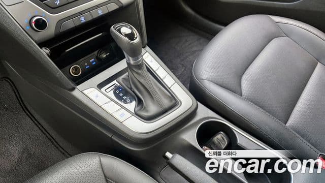 Hyundai Avante AD 1.6 GDI Value Plus, 2018 9