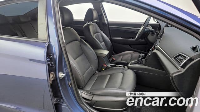 Hyundai Avante AD 1.6 GDI Value Plus, 2018 10