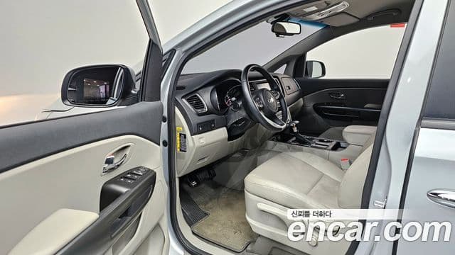 Kia The / новый New Carnival Luxury, 2019 11