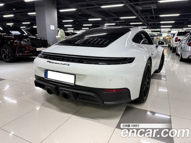 Porsche 911 (992) Carrera 4 GTS, 2026 3