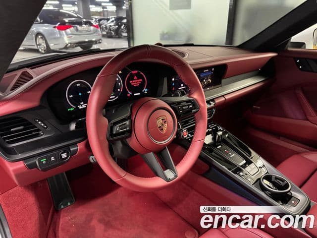 Porsche 911 (992) Carrera 4 GTS, 2026 4