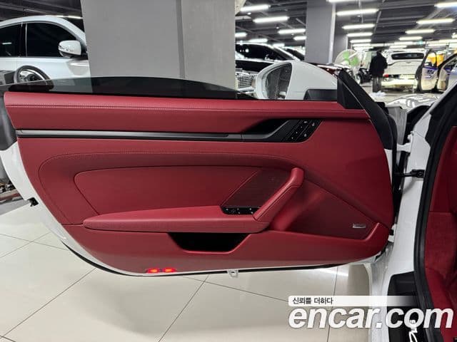 Porsche 911 (992) Carrera 4 GTS, 2026 7