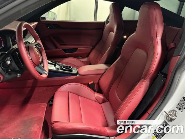 Porsche 911 (992) Carrera 4 GTS, 2026 8