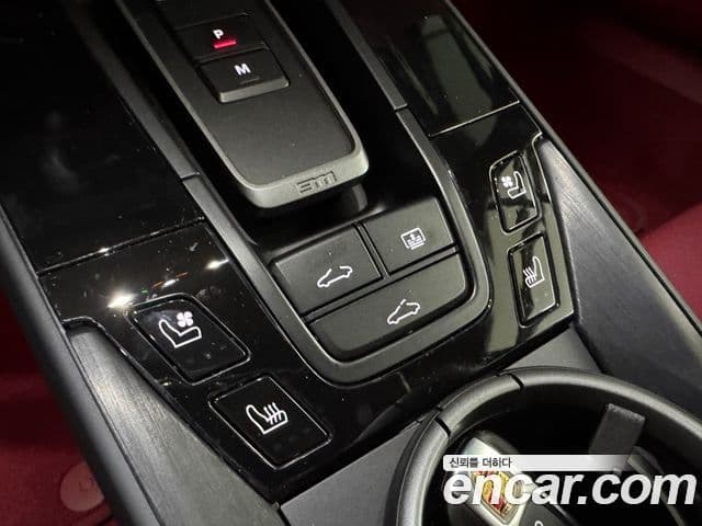 Porsche 911 (992) Carrera 4 GTS, 2026 13