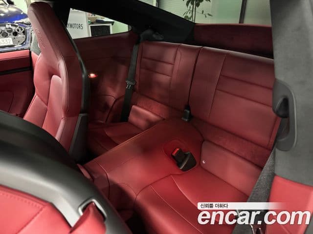 Porsche 911 (992) Carrera 4 GTS, 2026 16