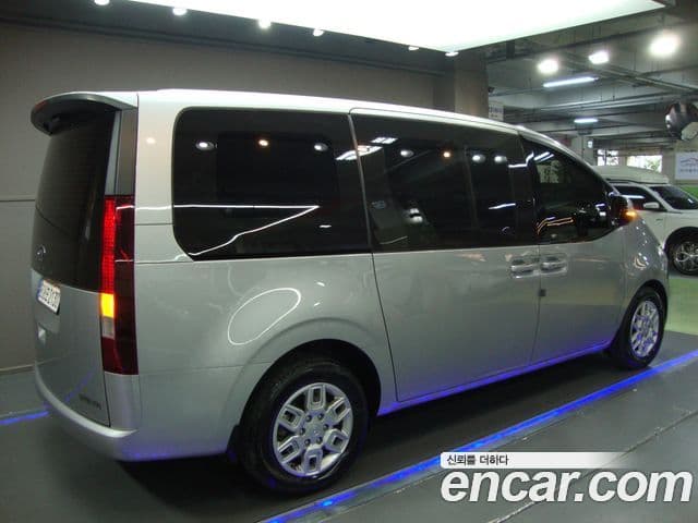 Hyundai Staria Modern, 2023 4