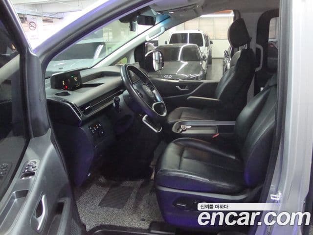 Hyundai Staria Modern, 2023 13