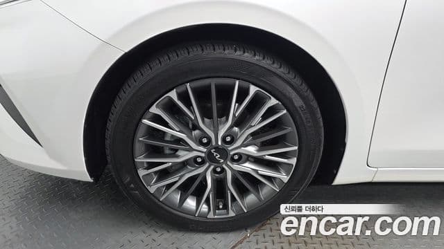 Kia The / новый New K3 2세대 Signature, 2022 все фото