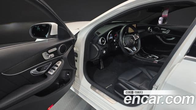 Mercedes-Benz C-класс W205 AMG Line, 2017 10