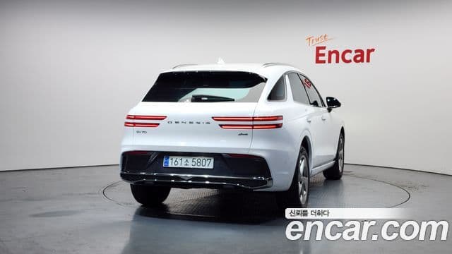 Genesis GV70, 2025 4