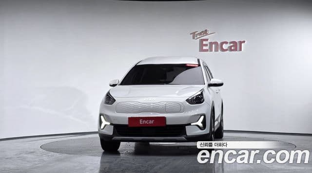 Kia Niro Plus Light (таксомоторный тип), 2023 3