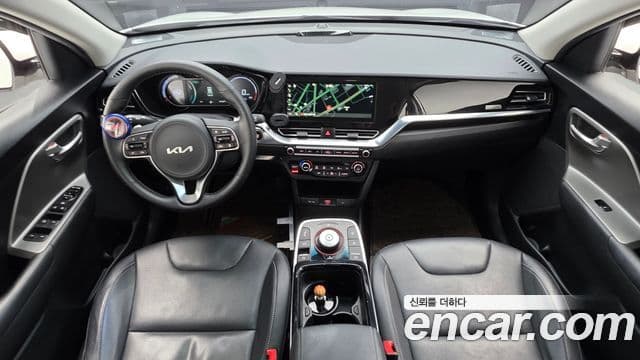 Kia Niro Plus Light (таксомоторный тип), 2023 7