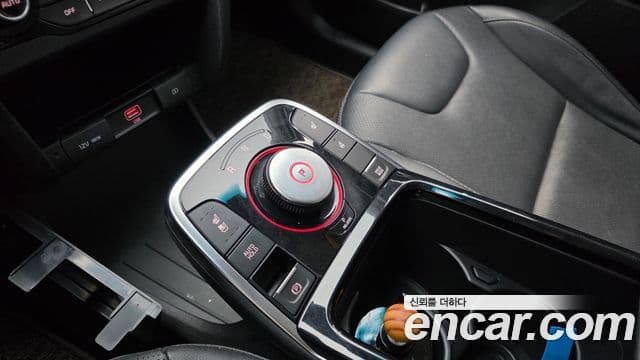 Kia Niro Plus Light (таксомоторный тип), 2023 9