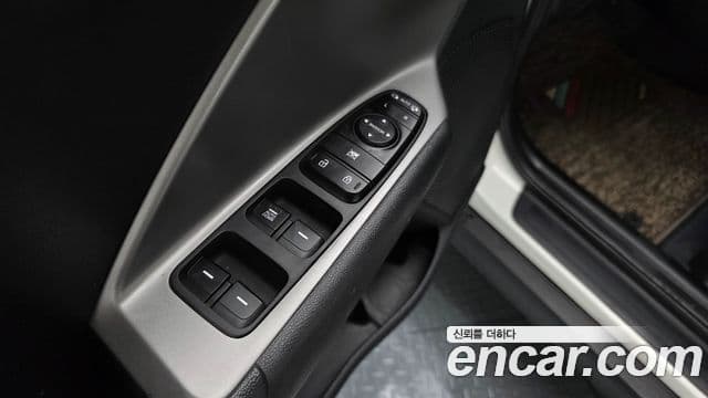 Kia Niro Plus Light (таксомоторный тип), 2023 17