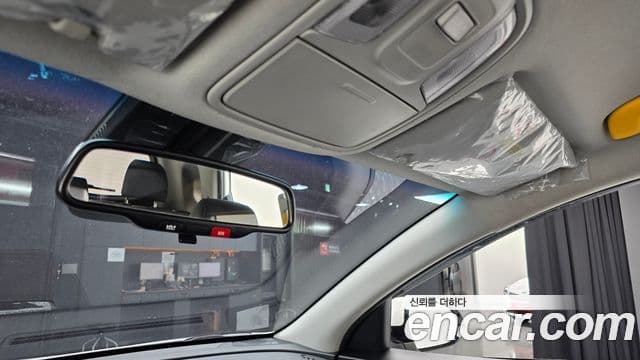 Kia Niro Plus Light (таксомоторный тип), 2023 19