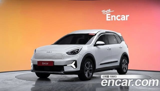 Kia Niro Plus Light (таксомоторный тип), 2023 1