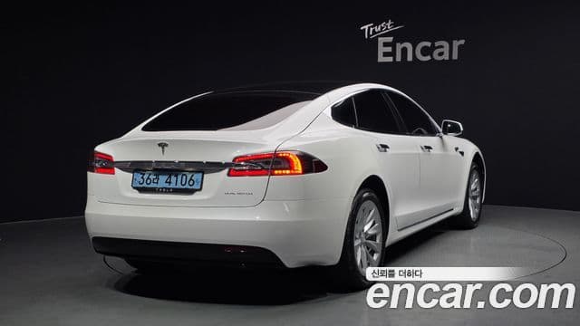 Tesla модель S Long Range, 2020 2