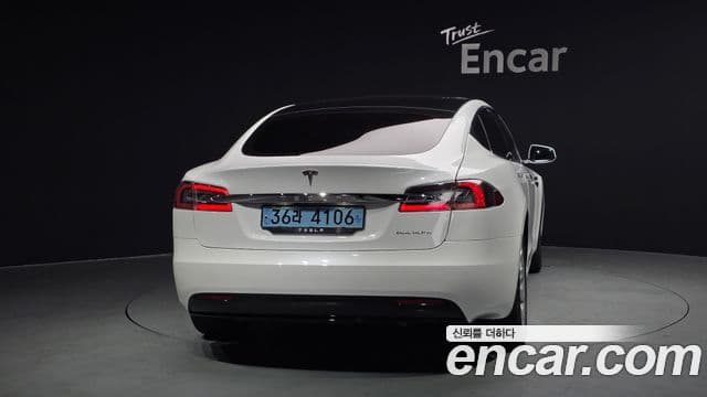 Tesla модель S Long Range, 2020 4