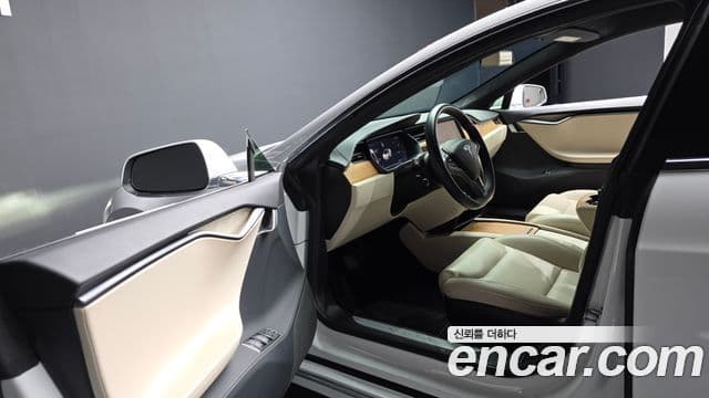 Tesla модель S Long Range, 2020 10